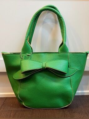 Mainstreet Collection Green Bow Tote Bag - C14-001